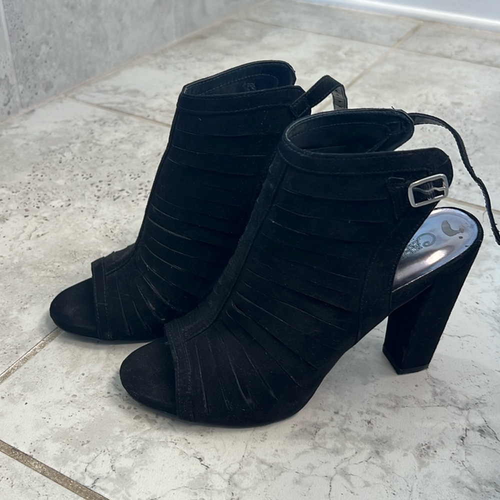 Black Carlos Santana heels. Size 8.5